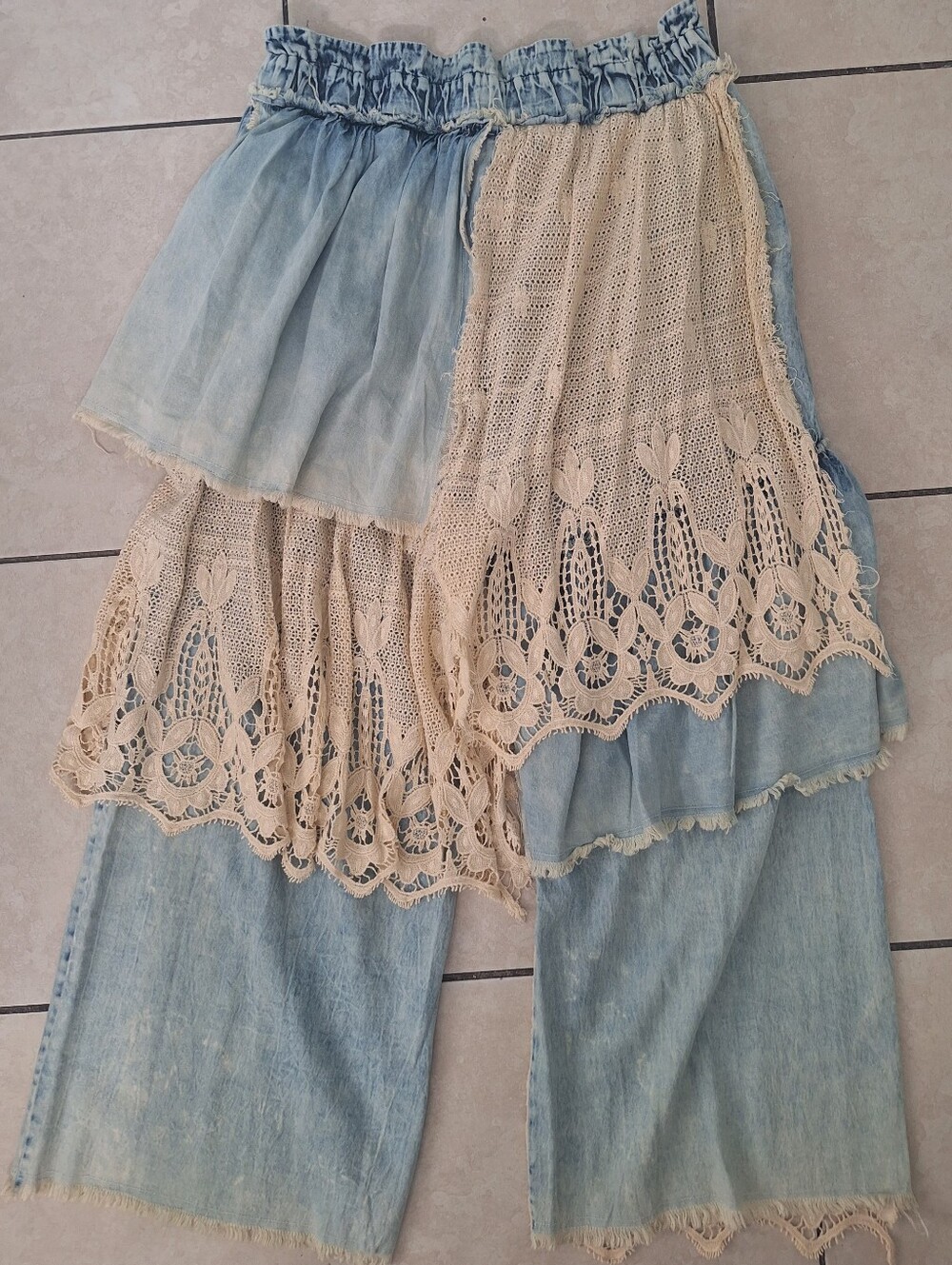 A Rare Bird Boho Chic Frayed Denim & Crochet Lace Layered Skirt Pants XL - Picture 4 of 11